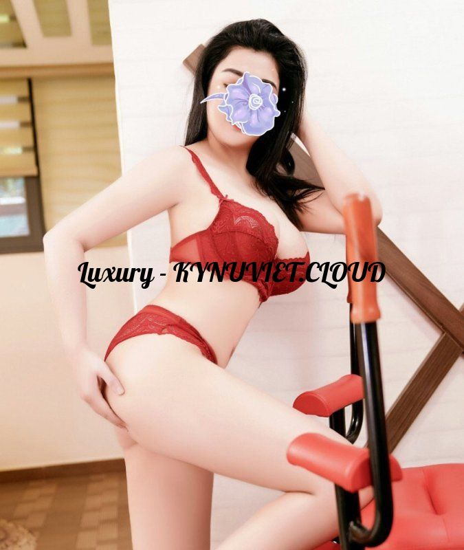 reup-gai-xinh-nguc-khung-mat-xinh-trang-miu-rat-dam-dang-check-1754594-original.jpg